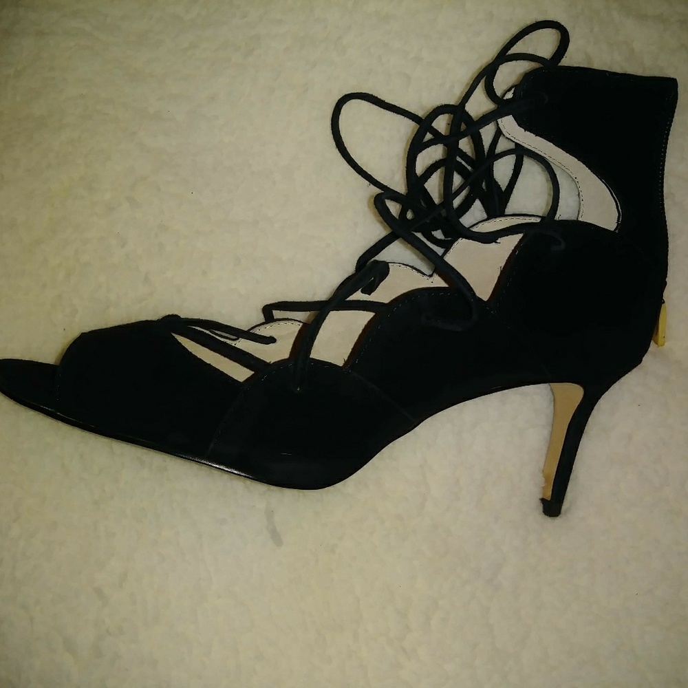 black heels size 8M